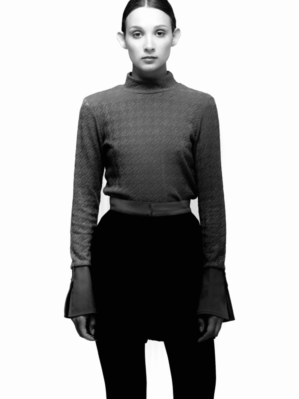 Julia Allert houndstooth Mock Neck Textured Top in black